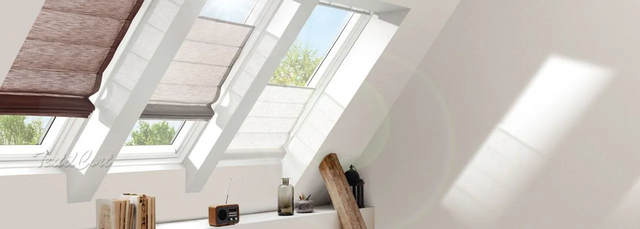 Foto de estores plegables Areo para ventana inclinada colores naturales