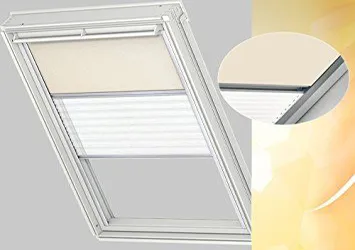 Foto detalle de unión de estores dobles noche y dia de colores naturales para ventanas inclinadas