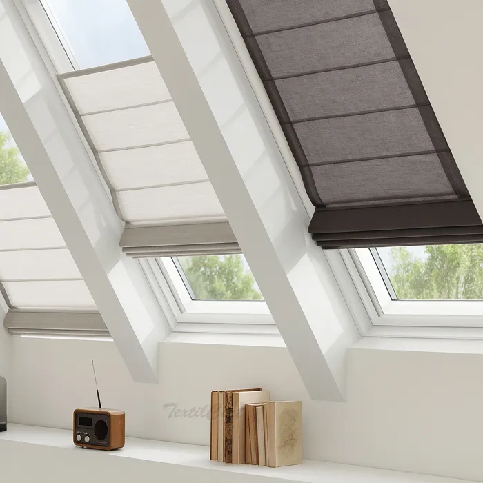 Foto estor plegable Areo para ventana inclinada marrón