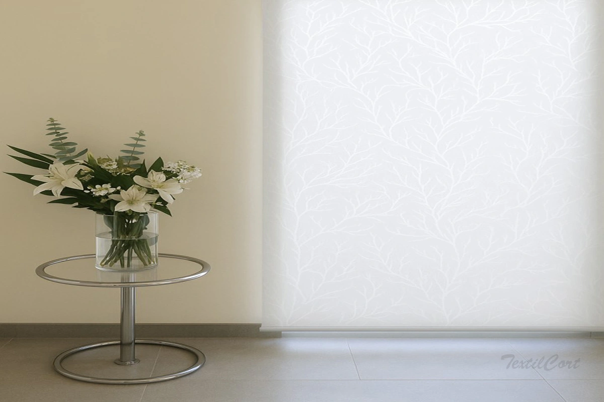 Ambiente con estor enrollable Hepalo modelo Tigris