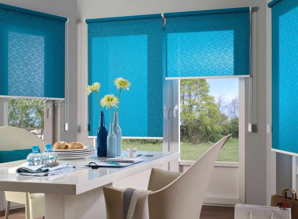 Foto de ambiente de cortinas estores enrollables resinados 2