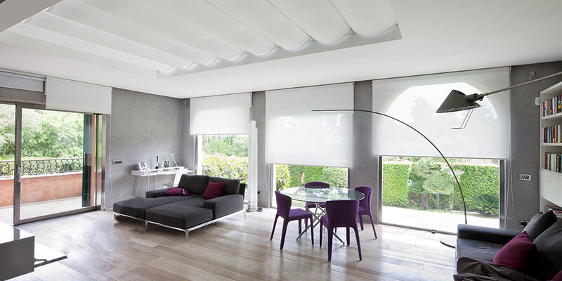 Foto de ambiente de cortinas estores enrollables de Mermet 7