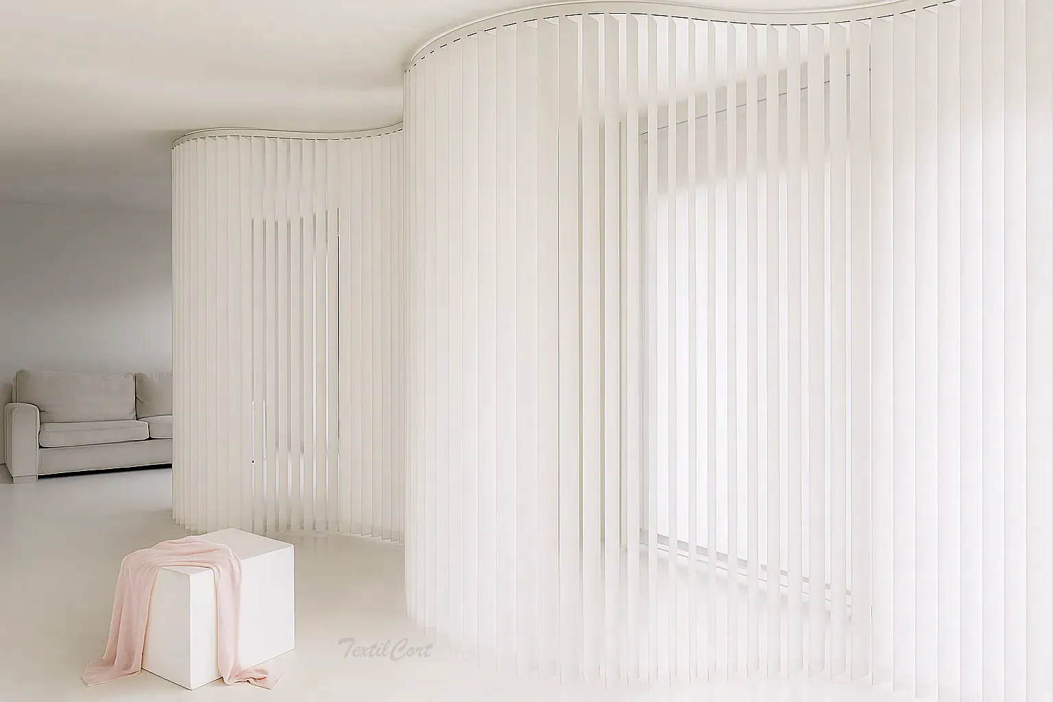 Cortina vertical 41 lama estrecha blanca curvada ondas